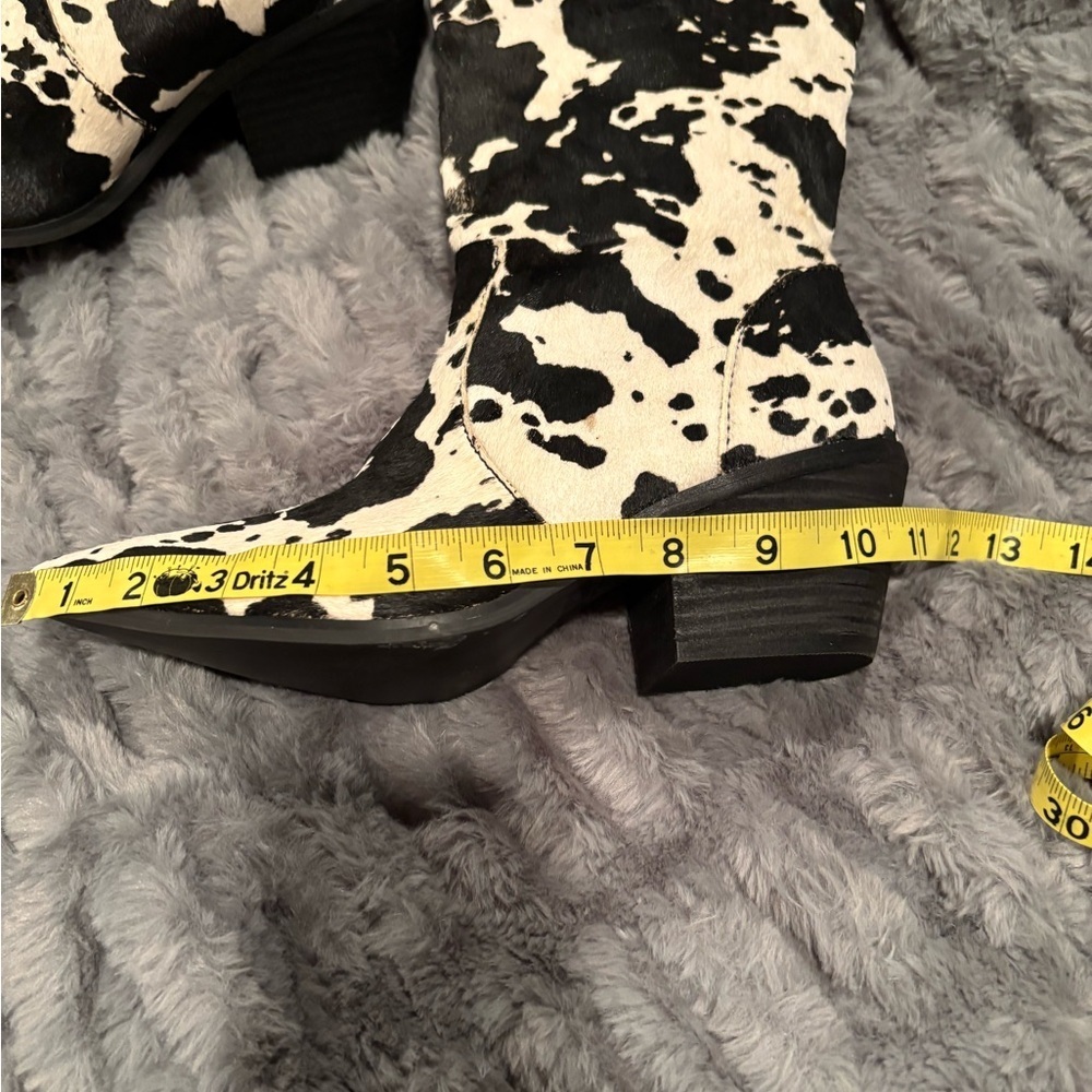 Dingo Black and White Cowhide Cowboy Boots - Picture 12 of 16